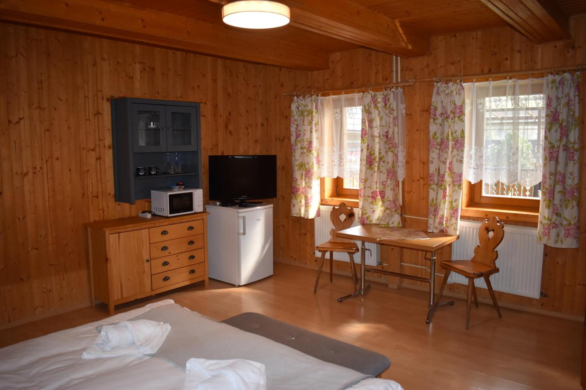 Drevenica Diana Bed and Breakfast Ždiar Exteriör bild